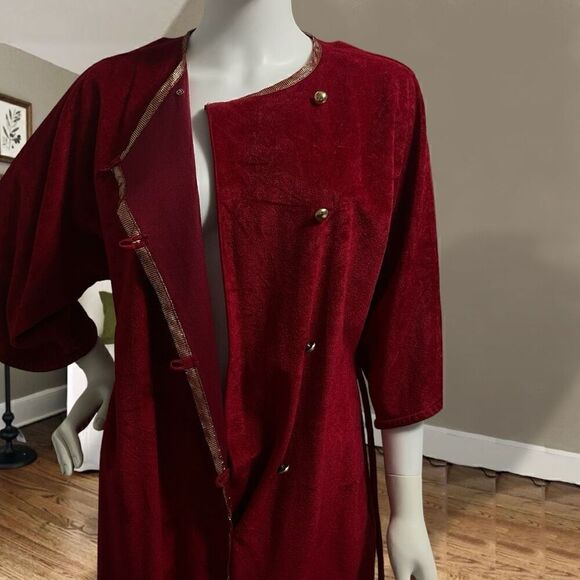 Vassarette Vintage Dark Red Velour Half Button Down Robe Sz M - Picture 3 of 13